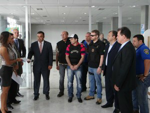 Imprensa paraguaia acompanhou extradição deex-prefeito (Foto: Divulgação/ PF)