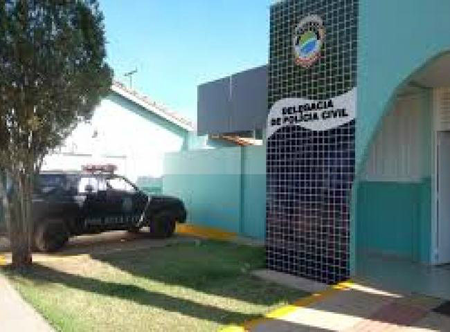 Os presos agrediram o policial durante tentativa de fuga na Delegacia de Polícia de Água Clara Foto: Mídia Max