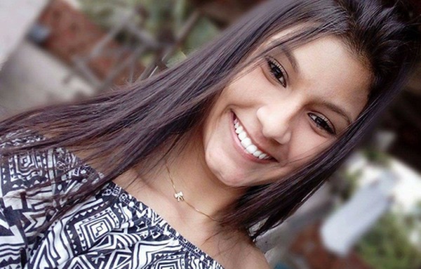Jessika Nielsen tinha 15 anos e morreu após dar entrada no hospital (Foto: Arquivo Pessoal)