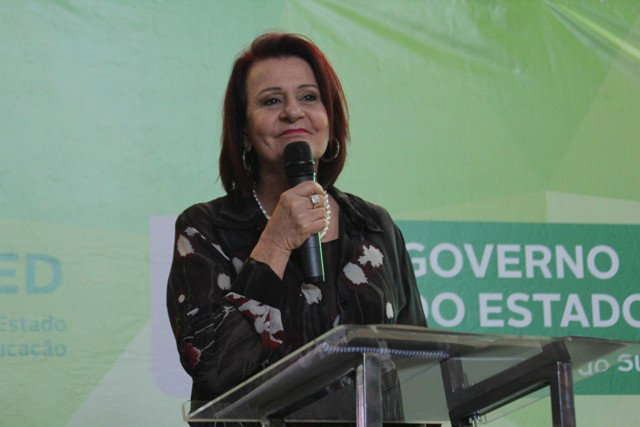 Secretária de Educação, Maria Cecília da Motta diz que 0800 deve ser utilizado apenas para quem tem dúvidas ou não dispõe de internet. Foto: Divulgação