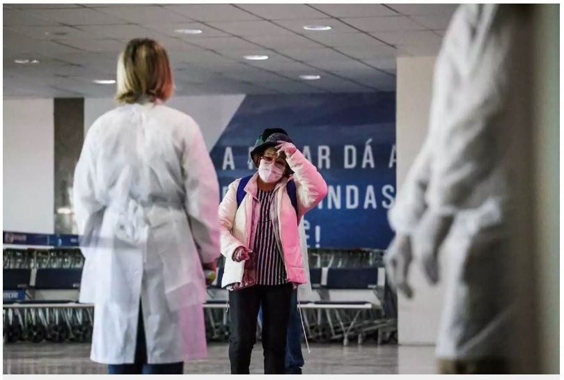 Passageira de aeroporto 