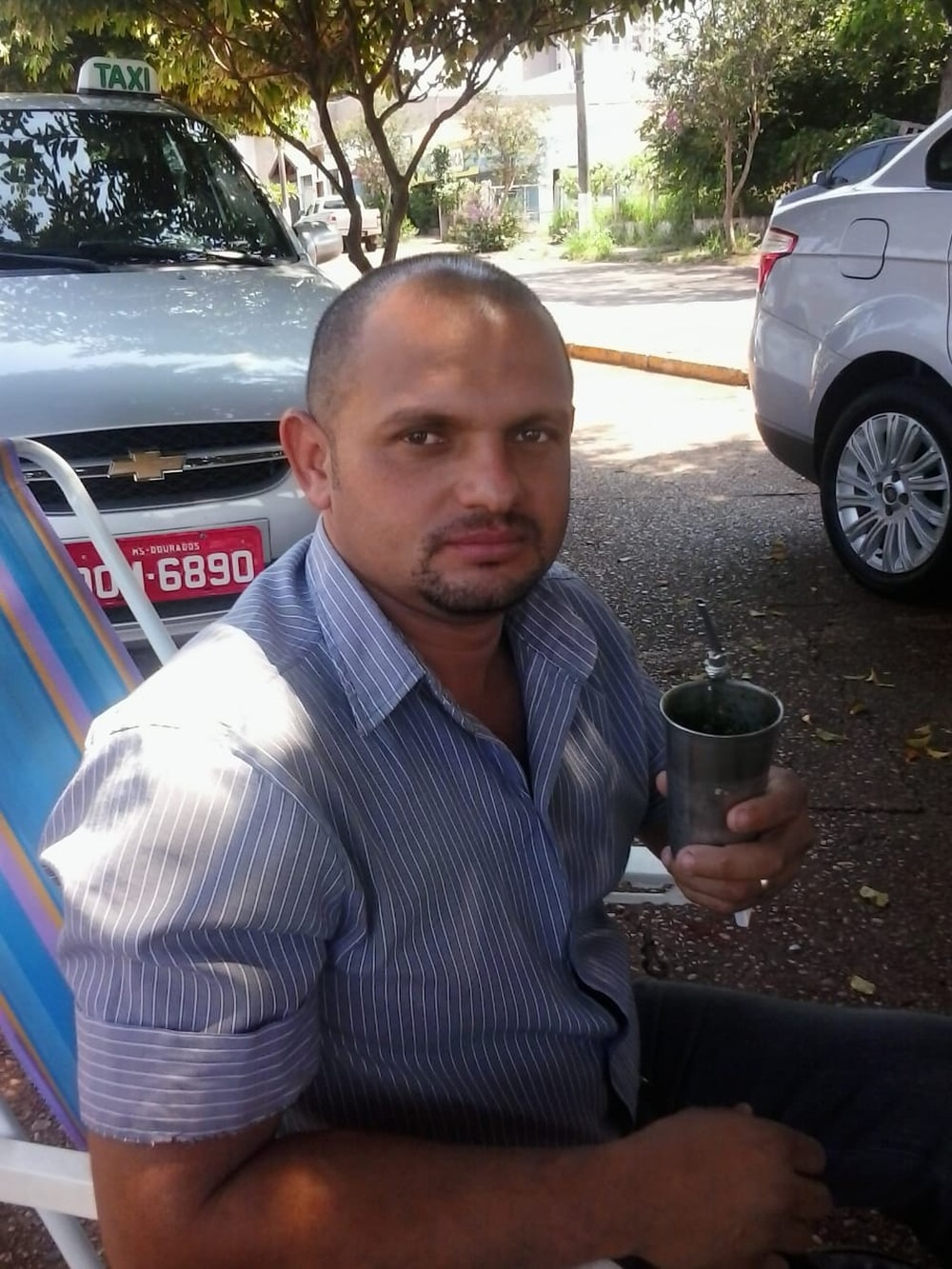 Renato em momento de descanso entre corridas, em Dourados (MS) — Foto: Arquivo Pessoal