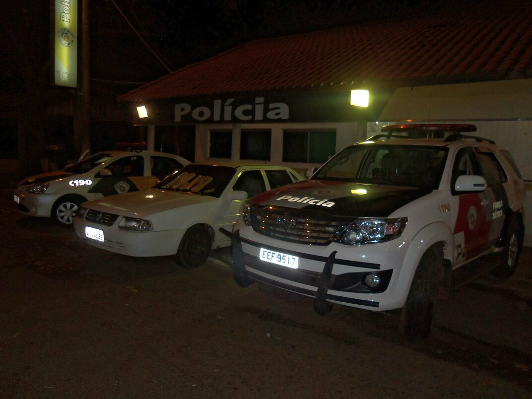 A polícia apreendeu a droga. Foto: Divulgação PM
