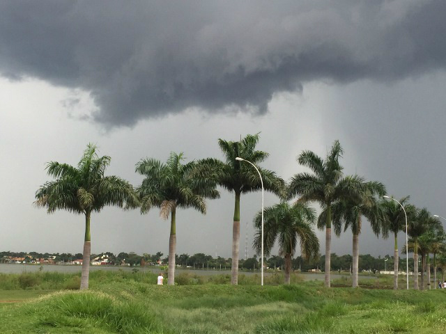 Foto registrada no final da tarde  de ontem, apenas para ilustração da matéria