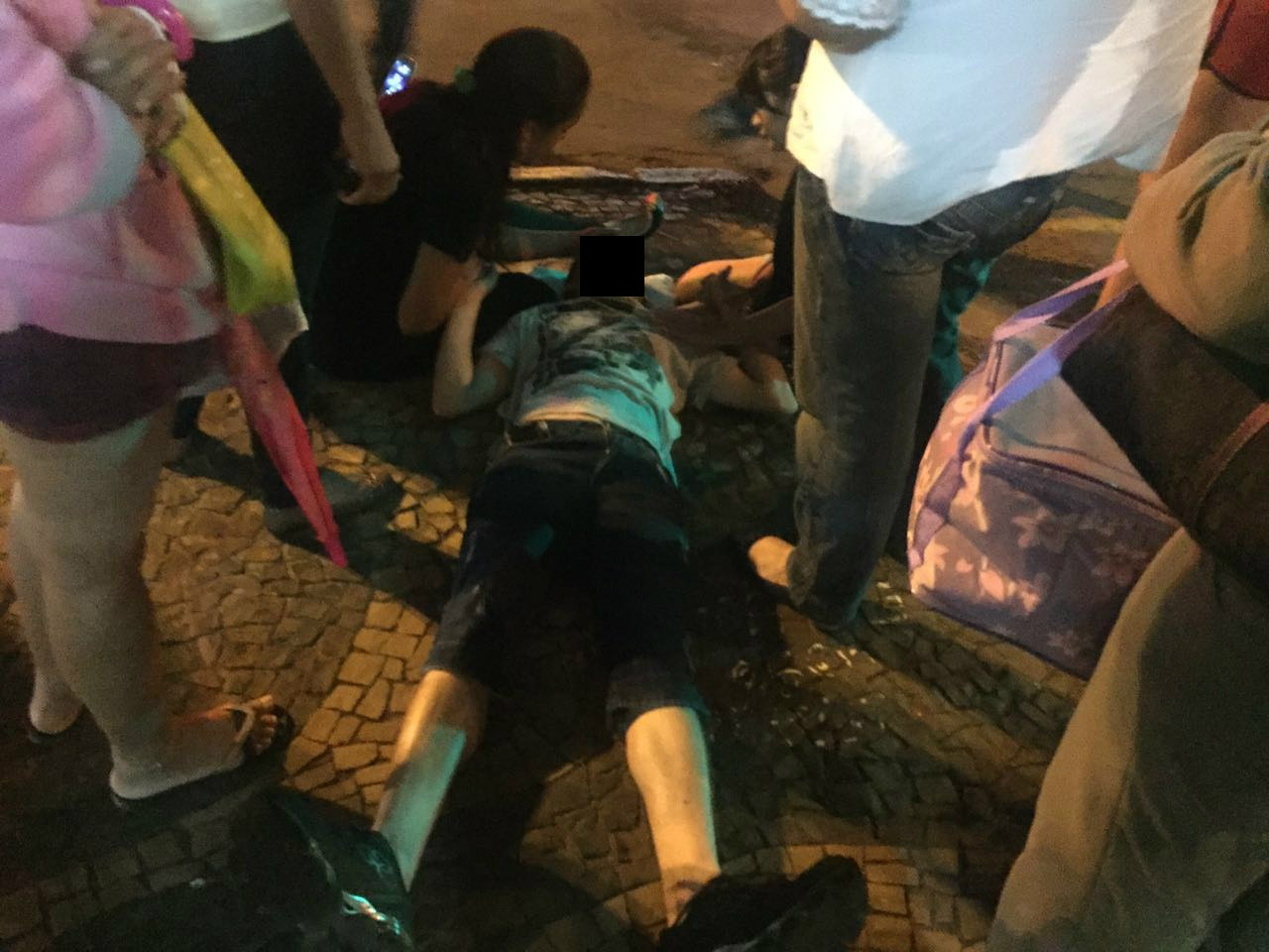 Felipe chorava muito e permaneceu por mais de uma hora aguardando atendimento médico. Foto: Ana Carolina Kozara