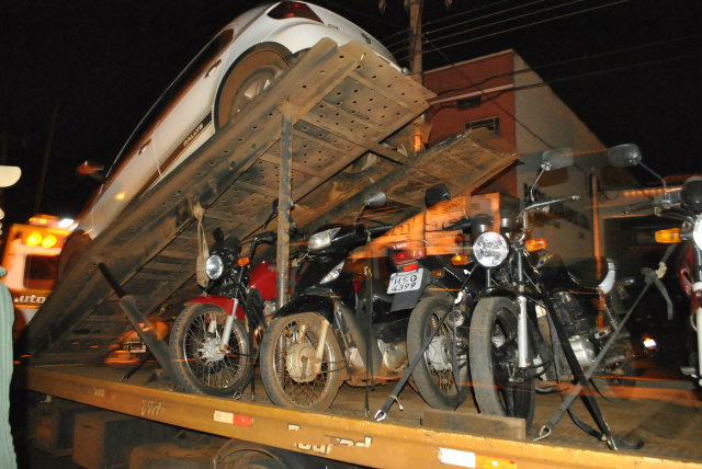 Operação Arrastão apreendeu 27 carros e 34 motos - Fotos: Osvaldo Duarte