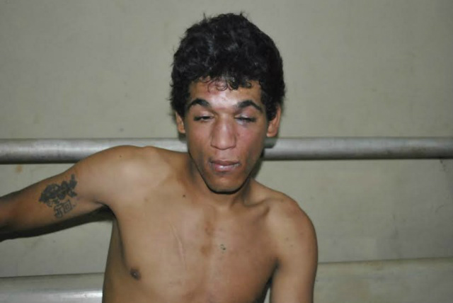 Rapaz acabou apanhando de populares após roubar jovem - Foto: Reprodução