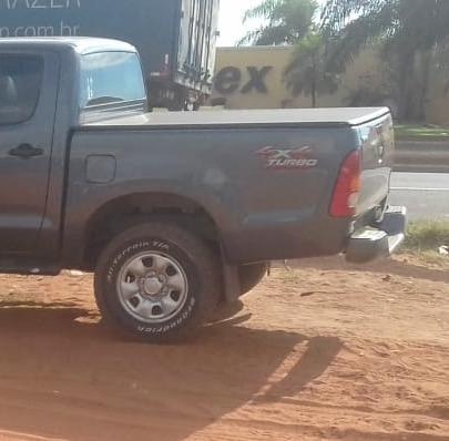 Empresário de Três Lagoas perde veículo de modelo Hilux  avaliado em R$ 70 mil, que deu origem ao golpe. Foto: Divulgação 1º DP.