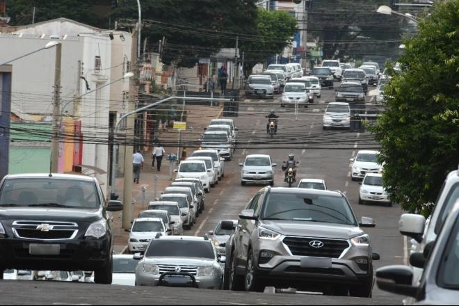 Proprietários de veículos têm mais prazo para pagar licenciamento - Foto: Álvaro Rezende / Correio do Estado