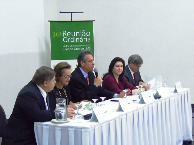 A reunião foi aberta pelo presidente do Conif, Caio Mário Bueno Silva, reitor do Instituto Federal em Minas Gerais.Foto: Assessoria
