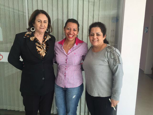 Presidente, vice e coordenadora da Rede Feminina de Combate ao Câncer. Foto: Ana Carolina Kozara.