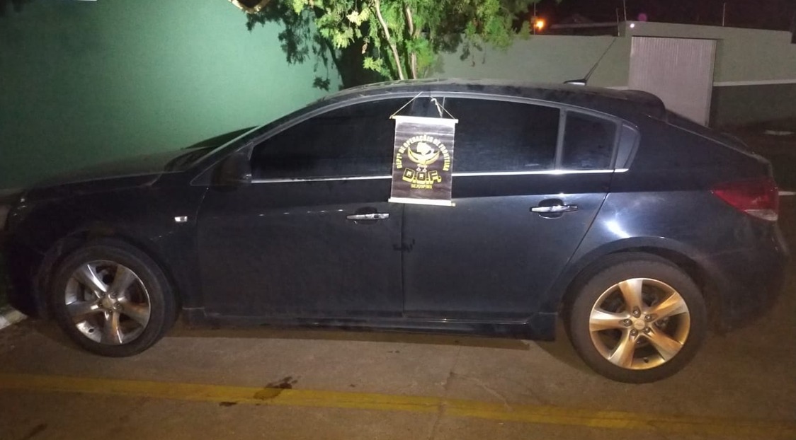 Chevrolet Cruze, com placas falsas de Maringá (PR) furtado no dia 14 de maio de 2018, na cidade de Cianorte (PR). Foto: Assecom/DOF/SEJUSP