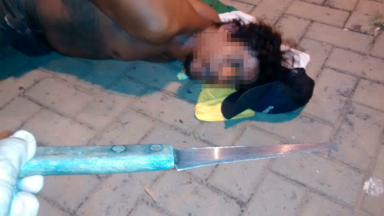 Briga na vaquinha de R$ 2,00 para cachaça acaba em esfaqueamento na Praça do Relógio em TL. Foto: Rádio Caçula