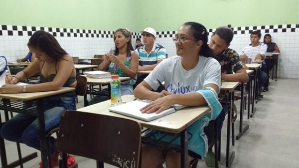 Encceja fornece certificação de conclusão dos ensinos fundamental e médio para quem quer retomar os estudos — Foto: Ana Paula Lins/Seduc