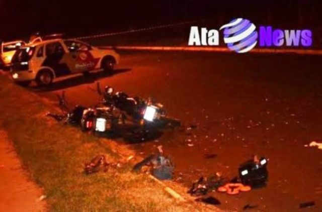 As motocicletas foram totalmente destruídas (Foto: Araçatuba News)