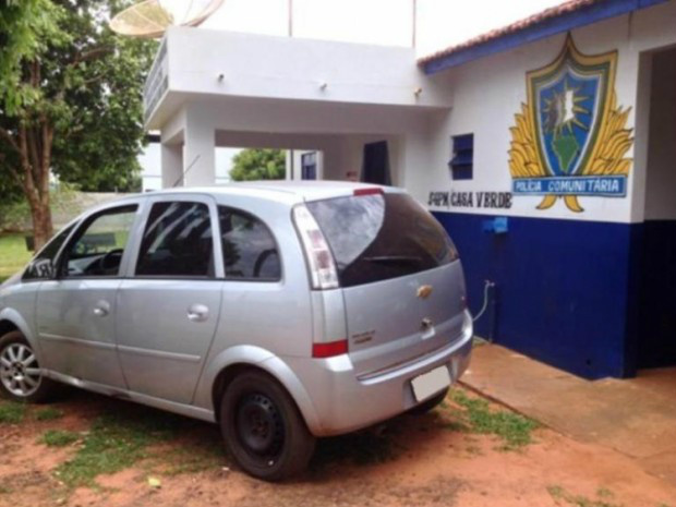 Carro furtado em Campo Grande foi recuperado pela Polícia Militar em Nova Casa Verde (Foto: Divulgação)