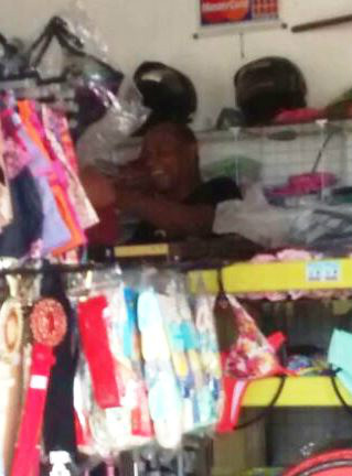 O pai da criança informou a equipe de reportagem da Rádio Caçula, que se sentiu constrangido ao ser detido e levado em uma viatura da PM. Foto: Rádio Caçula 