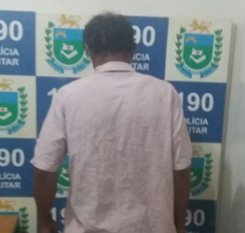 Foragido caminhava por bairro e foi visto por policiais militares. Foto: Divulgação/Polícia Militar)