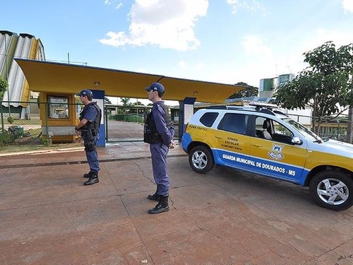 Guarda Municipal encontrou adolescentes bêbados e prendeu com comerciante (Foto: Arquivo)