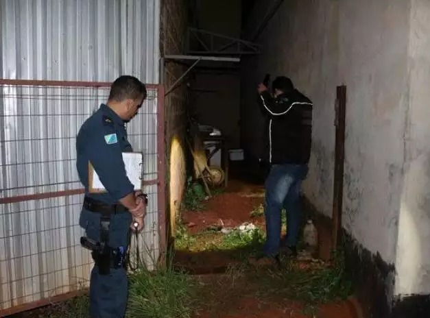 Casa em que corpo de adolescente foi encontrado enterrado depois de 3 meses. (Foto: Jovem Sul News)
