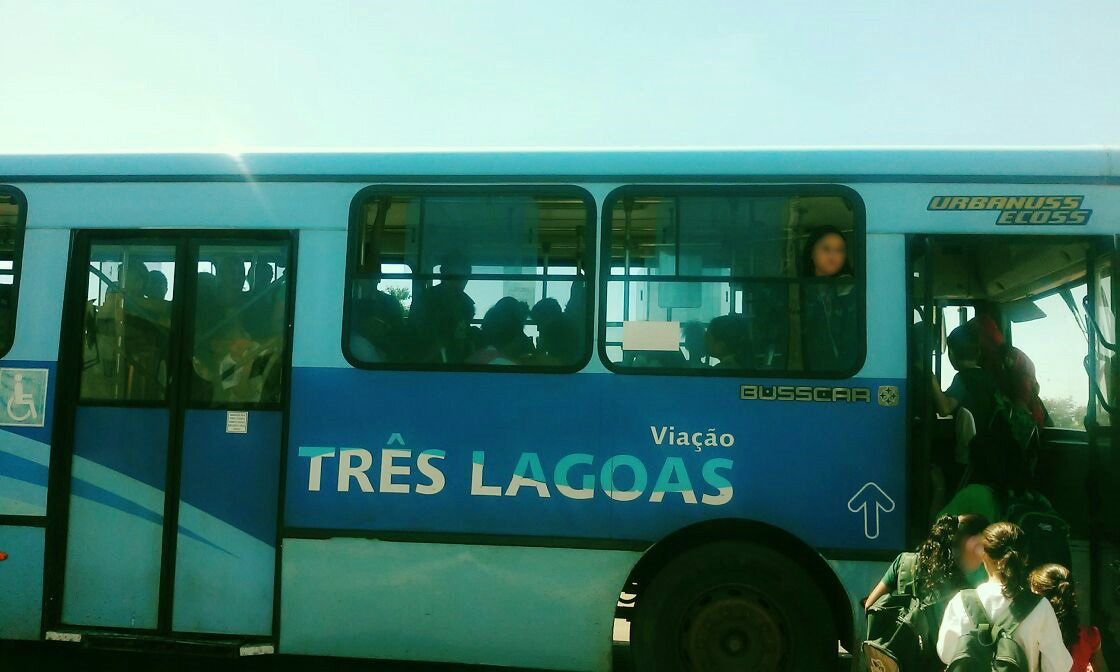 Mães reclamam de superlotação nos ônibus. Foto Divulgação whatsapp