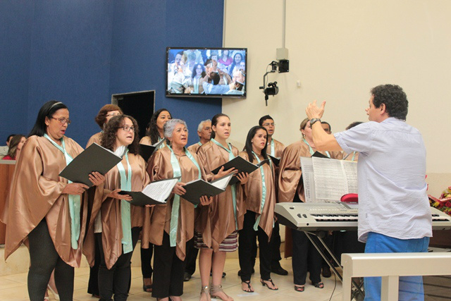 Coral Municipal canta em homenagem aos professores.Foto: Assessoria