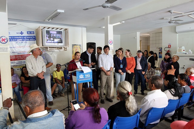 Foi entregue remessa de 131 óculos, seguindo receita do Oftalmologista