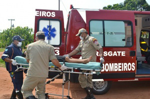 Mãe da vítima disse à polícia que autor embriagou e drogou namorada durante a madrugada de quinta-feira, depois a agrediu e violentou. (Foto: Victor Rodrigues/ Coxim Agora)