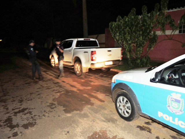 A camionete foi encontrada aproximadamente a quatro quilômetros do local do roubo.Foto:Rádio Caçula