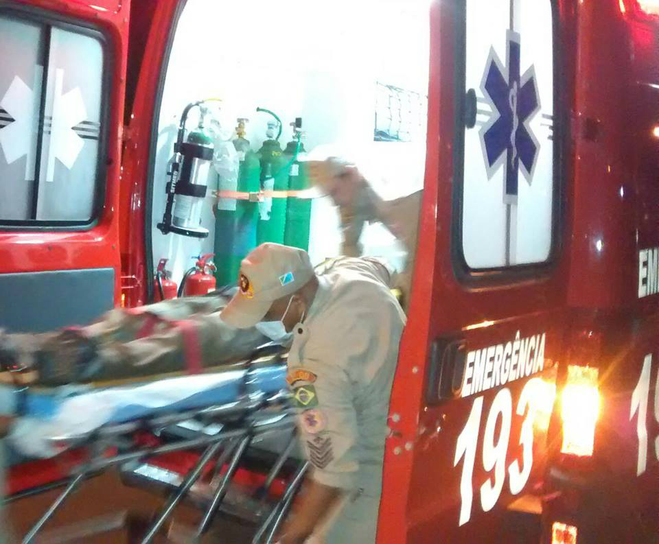 Momento do socorro (Foto Rádio Caçula)