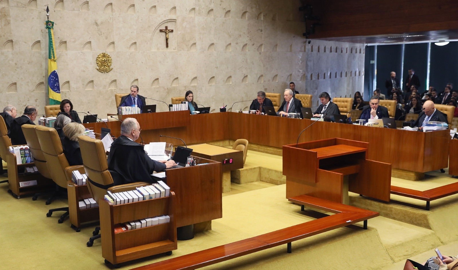 O ministros do STF, no plenário do tribunal, durante o julgamento sobre a criminalização da homofobia — Foto: Nelson Jr./SCO/STF