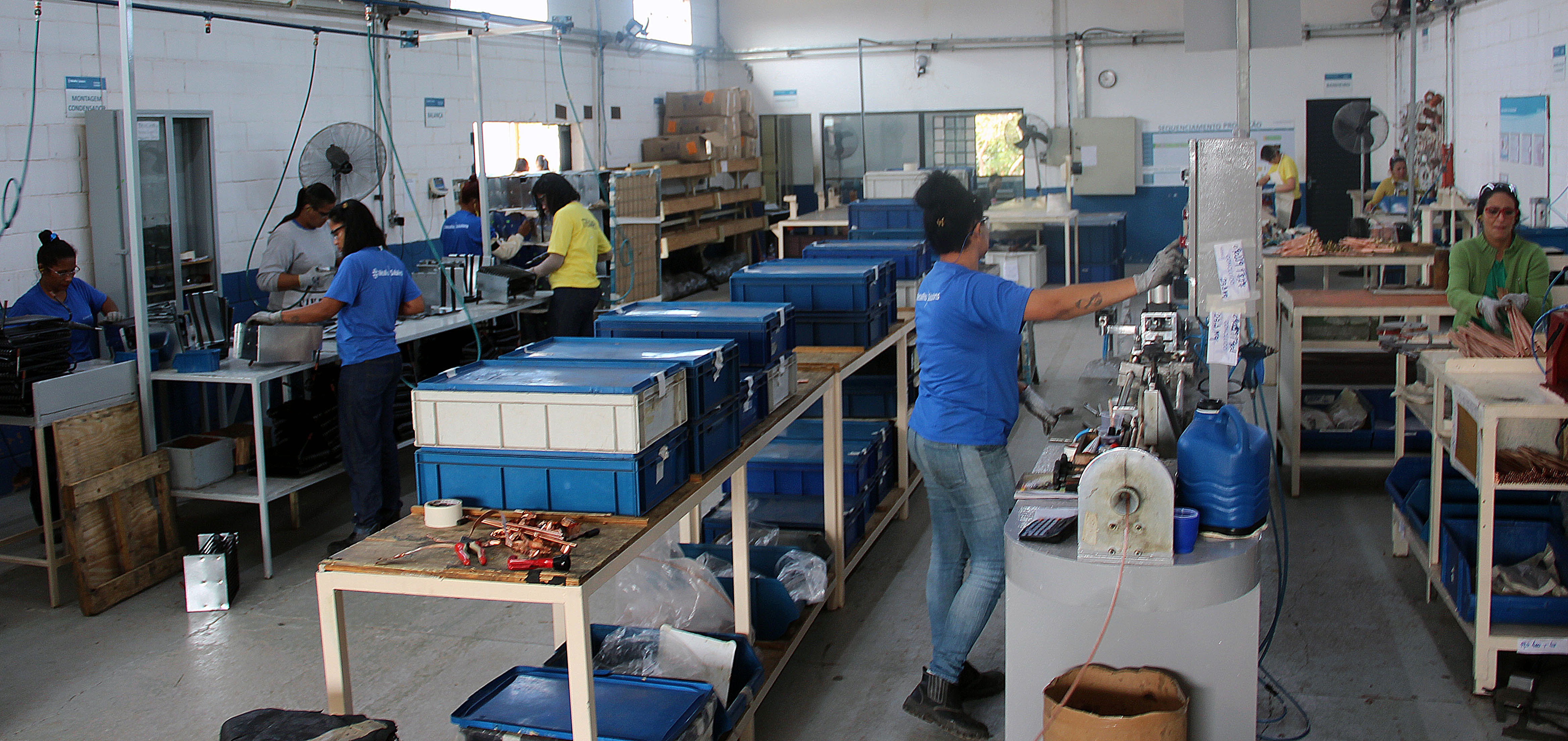 Atualmente 25 custodiadas trabalham na parceria entre a empresa e a Agepen. Foto: Ascom.