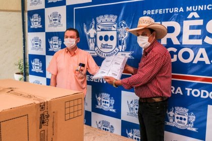 Empresa Kidy Calçados faz a doação de 5 mil máscaras para saúde de Três Lagoas (MS). Foto: Prefeitura Municipal de Três Lagoas