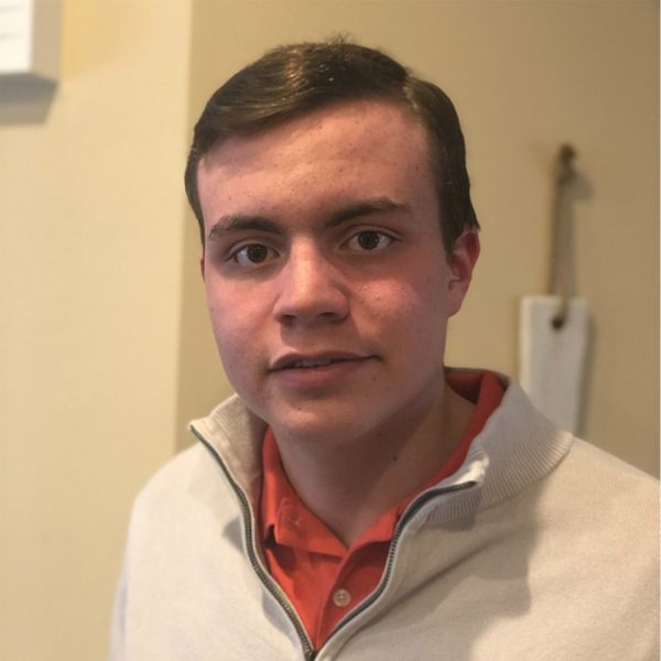 Ryan ganhou uma bolsa de estudos para se especializar na área que mais gosta: TI. – Foto: reprodução LinkedIn