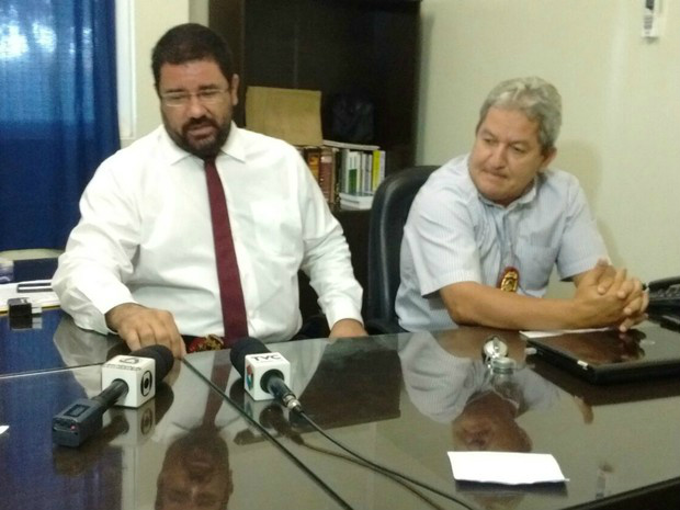 Thiago Passos, chefe do Serviço de Investigações Gerais (SIG) e Del Ailton