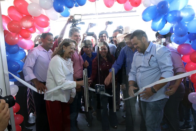 Entrega das obras de restauração completa e adequação do prédio da Unidade de Saúde “Joel Neves da Silva”, no Bairro Parque São Carlos. Foto: Divulgação/Assessoria.