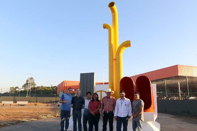 Praça do Monumento Industrial, no Distrito Industrial do Município. Foto: Divulgação/Assessoria.