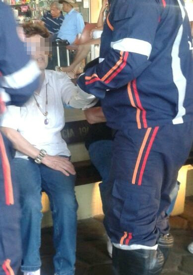 O Samu esteve no local realizando o atendimento (Foto: Rádio Caçula)