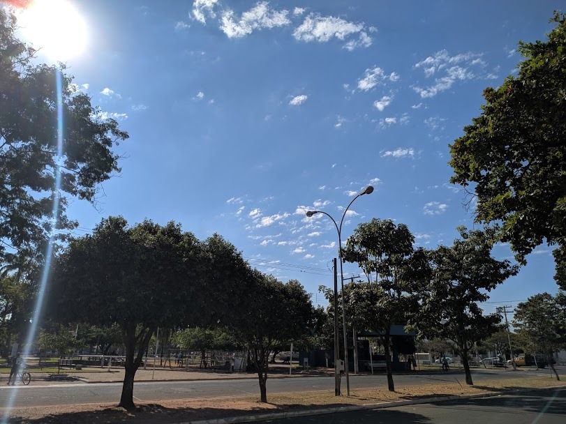 O céu hoje (20) com algumas nuvens. Foto: Rodrigo de Freitas/Radio Caçula