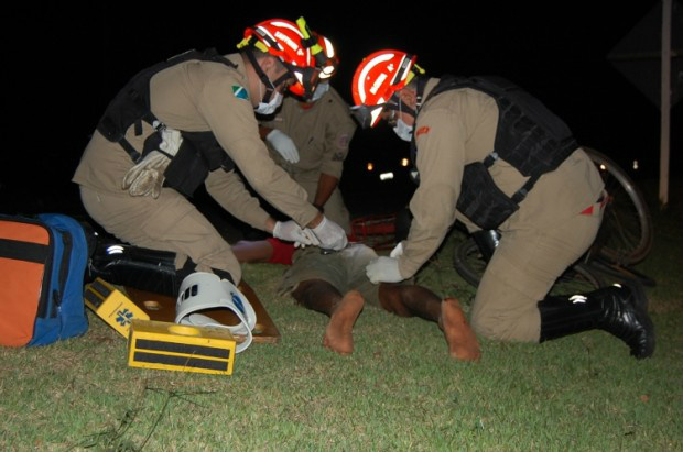 Cilistas seguiam sentido Nova Andradina à cidade de Batayporã (Foto: Germino Roz/Nova News)