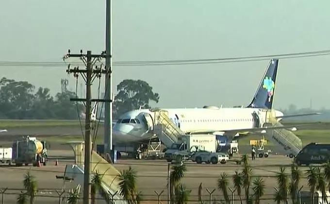 Avião com remessa de kits intubação saindo do Aeroporto de Campinas. (Foto: Reprodução)