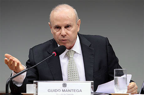 Apesar da queda no crescimento, Mantega acredita que o País teve um bom desempenho e superou o momento adverso