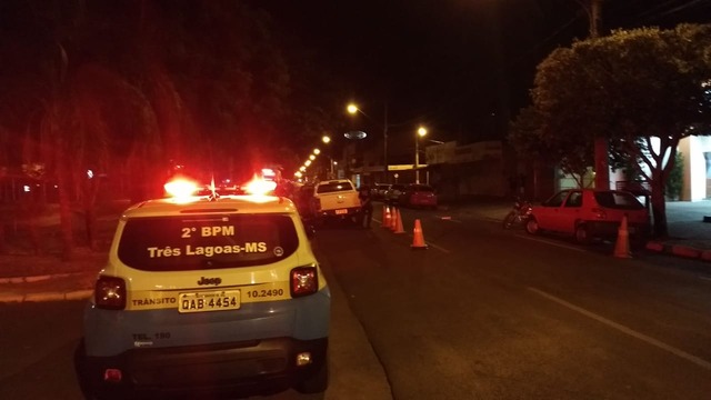 “Operação Blitz” realizada pela Polícia Militar em Três Lagoas. A operação foi realizada em virtude do feriado de “Corpus Christi” e aconteceu nas noites dos dias 19, 20 e 21/06. Foto: Divulgação/2° BPM.