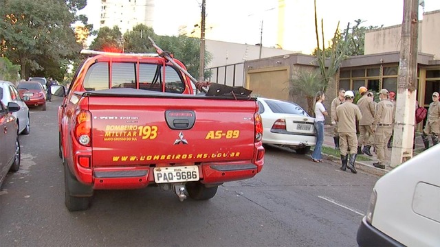 A mãe do rapaz conta que, por causa das discussões constantes sobre a dívida, o ex-marido já havia internado o filho em hospital psiquiátrico — Foto: TV Morena/Reprodução