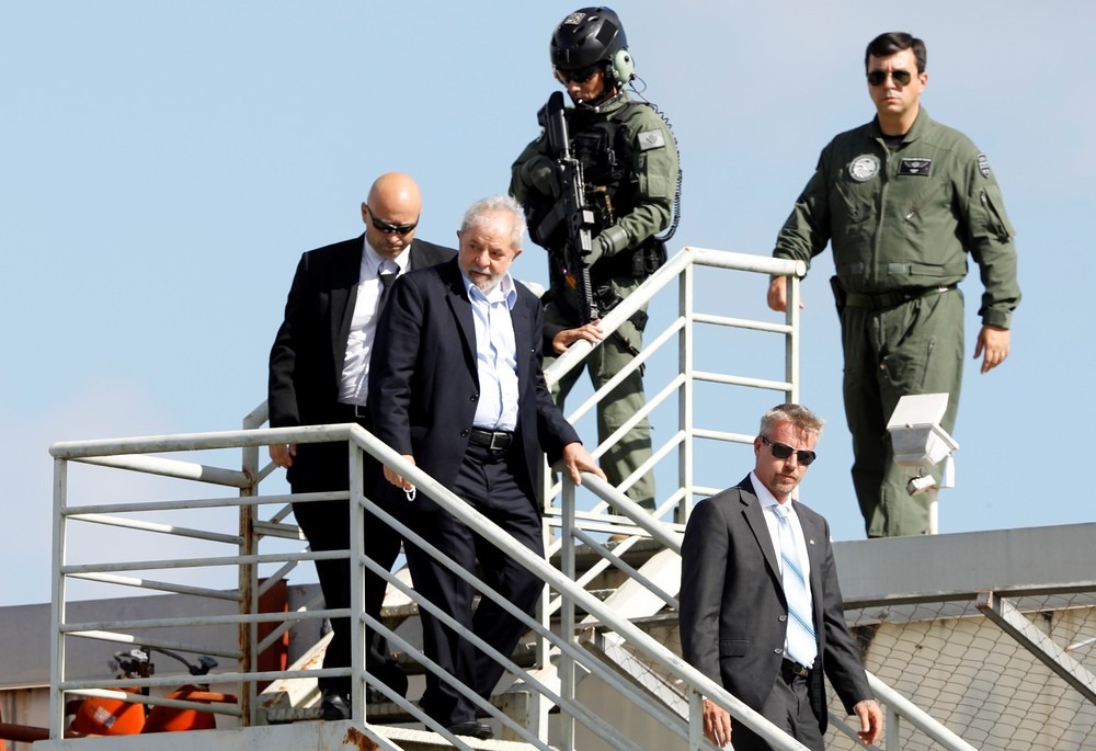O ex-presidente Lula, em março deste ano, na Superintendência da Polícia Federal em Curitiba (PR) — Foto: Rodolfo Buhrer/Reuters