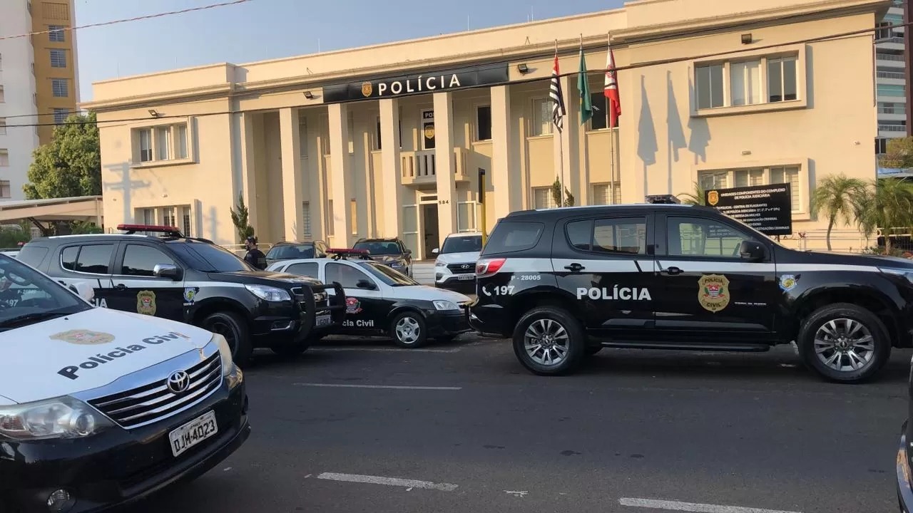 Plantão policial está movimentado desde o início da manhã. Foto: R7.