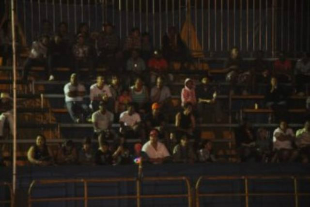 Foto da arquibancada do III Rodeio de Arapuá