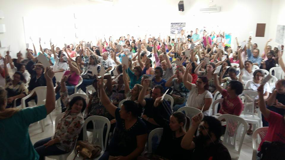 Assembleia geral foi realizada na semana passada e a categoria decidiu aderir a paralisação organizada pela FETEMS. Foto: Reprodução Facebook