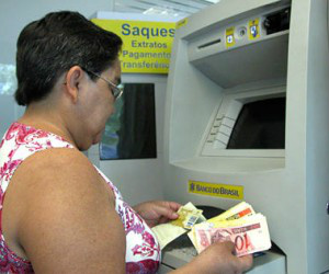 Servidores poderão sacar salários no dia 1º desetembro (Foto: Divulgação)