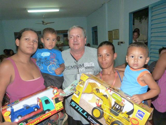 A festa terá farta distribuição de bolo, refrigerante e muitos brinquedos, e também balas e doces. Foto: Luiz Correa